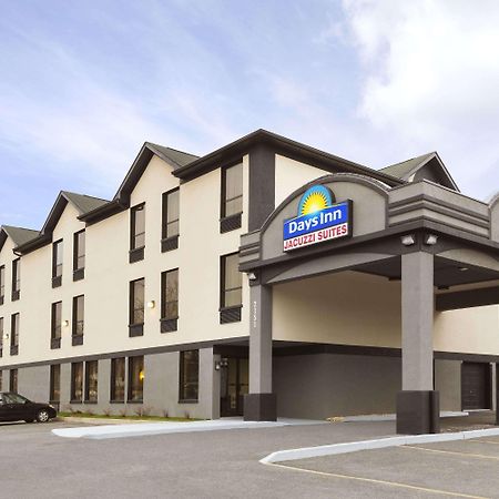 Days Inn By Wyndham Toronto East Lakeview Екстер'єр фото